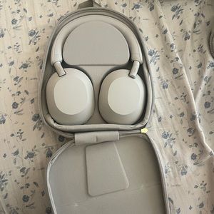 Sony WH-1000XM5 Wireless Noise-Canceling Over-the-Ear Headphones